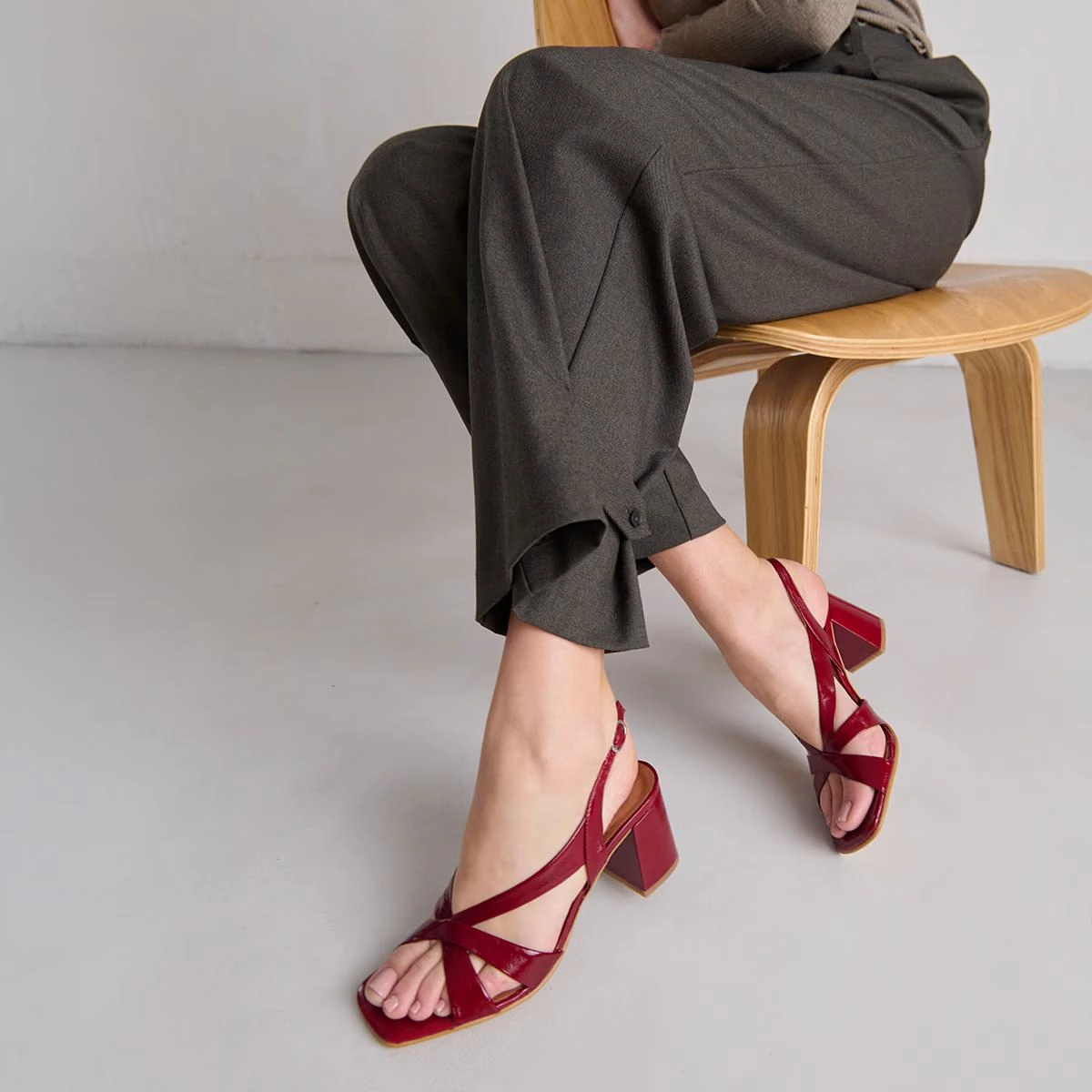088- Vanity Cuir Brillant Rouge-Carmin Stylish Footwear