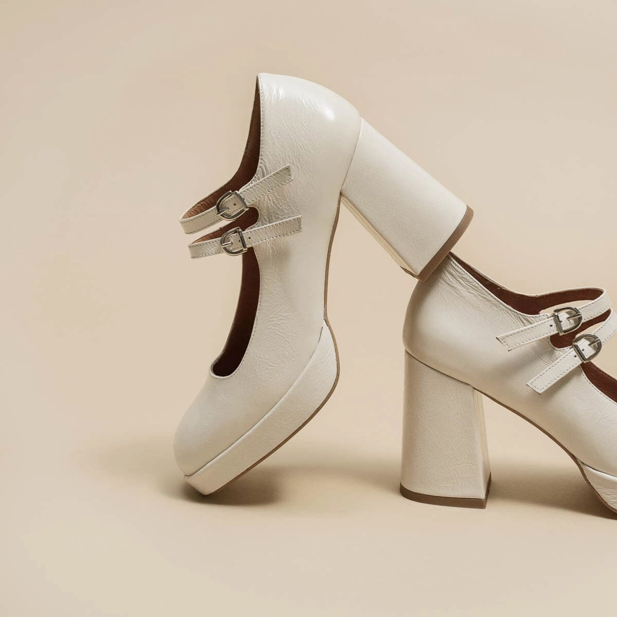 088- Verite Cuir Brillant Ecru Stylish Footwear