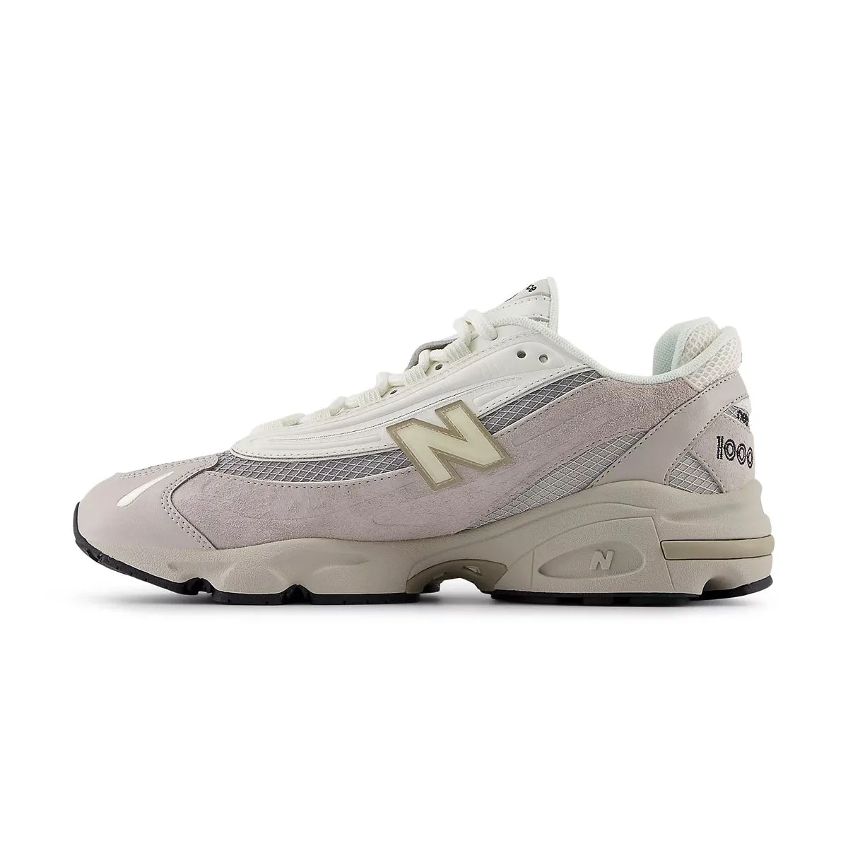 1000 'Grey Cream' New Balance sneaker close-ups