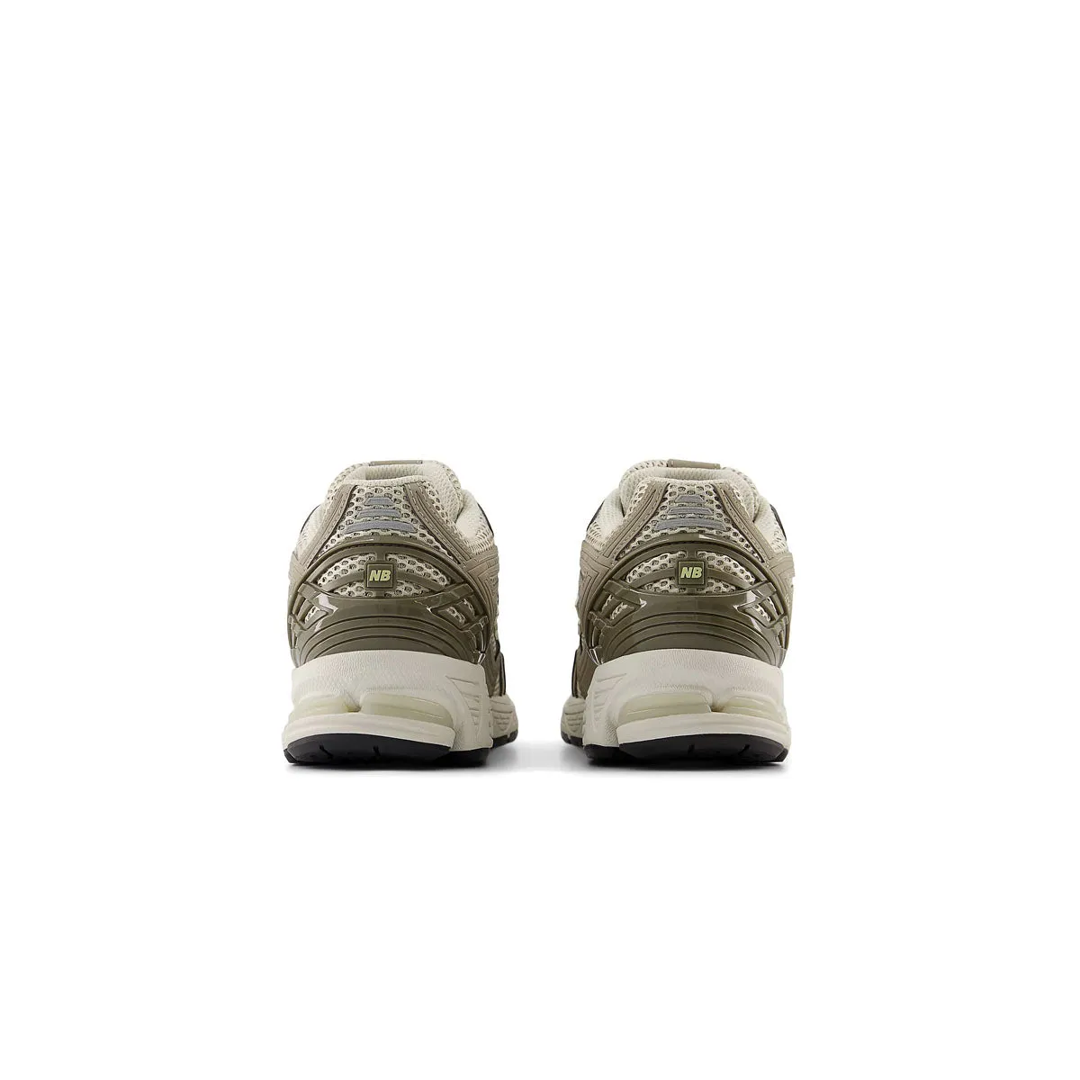1906R 'Sand' New Balance sneaker close-ups