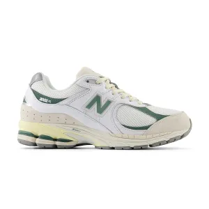 2002R 'White Dark Juniper' New Balance retro-inspired sneakers