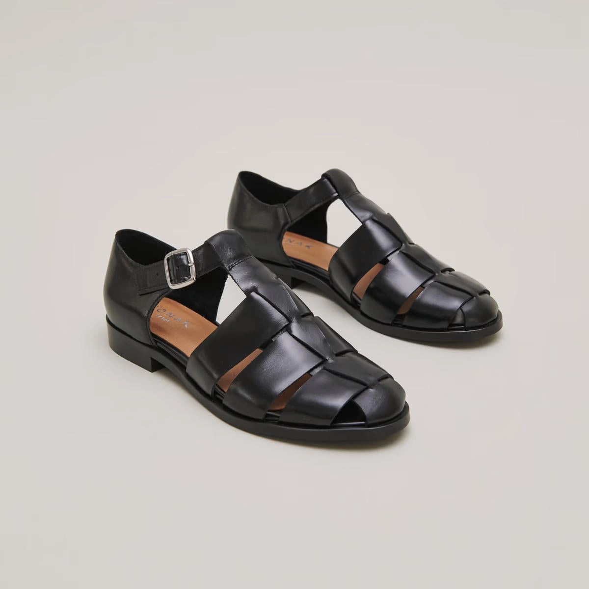 225- Agosta Cuir Noir Stylish Footwear
