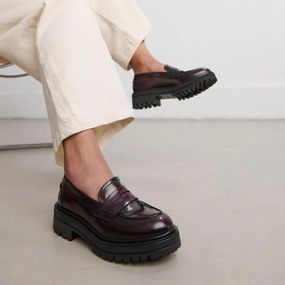 225- Alfi Cuir Glace Bordeaux Jonak women's stylish shoes with modern design