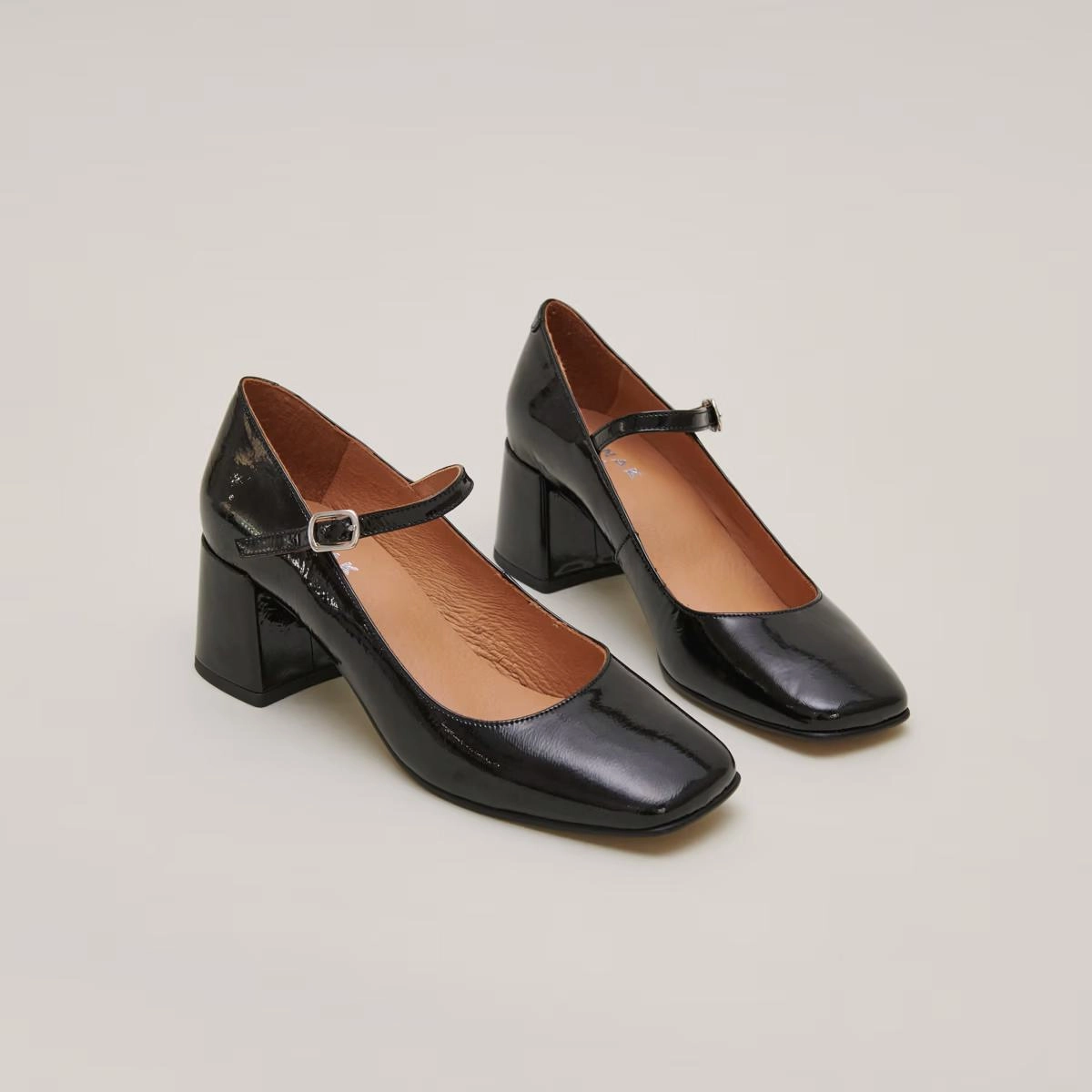225- Alienor Vernis Noir Stylish Footwear