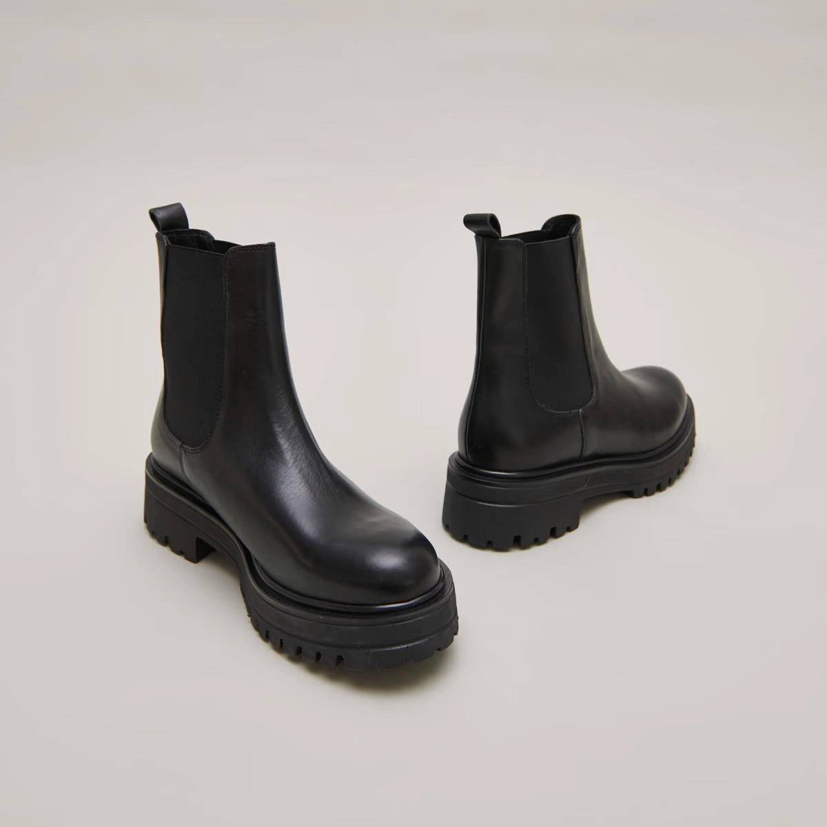 225- Amandine Cuir Noir Stylish Footwear