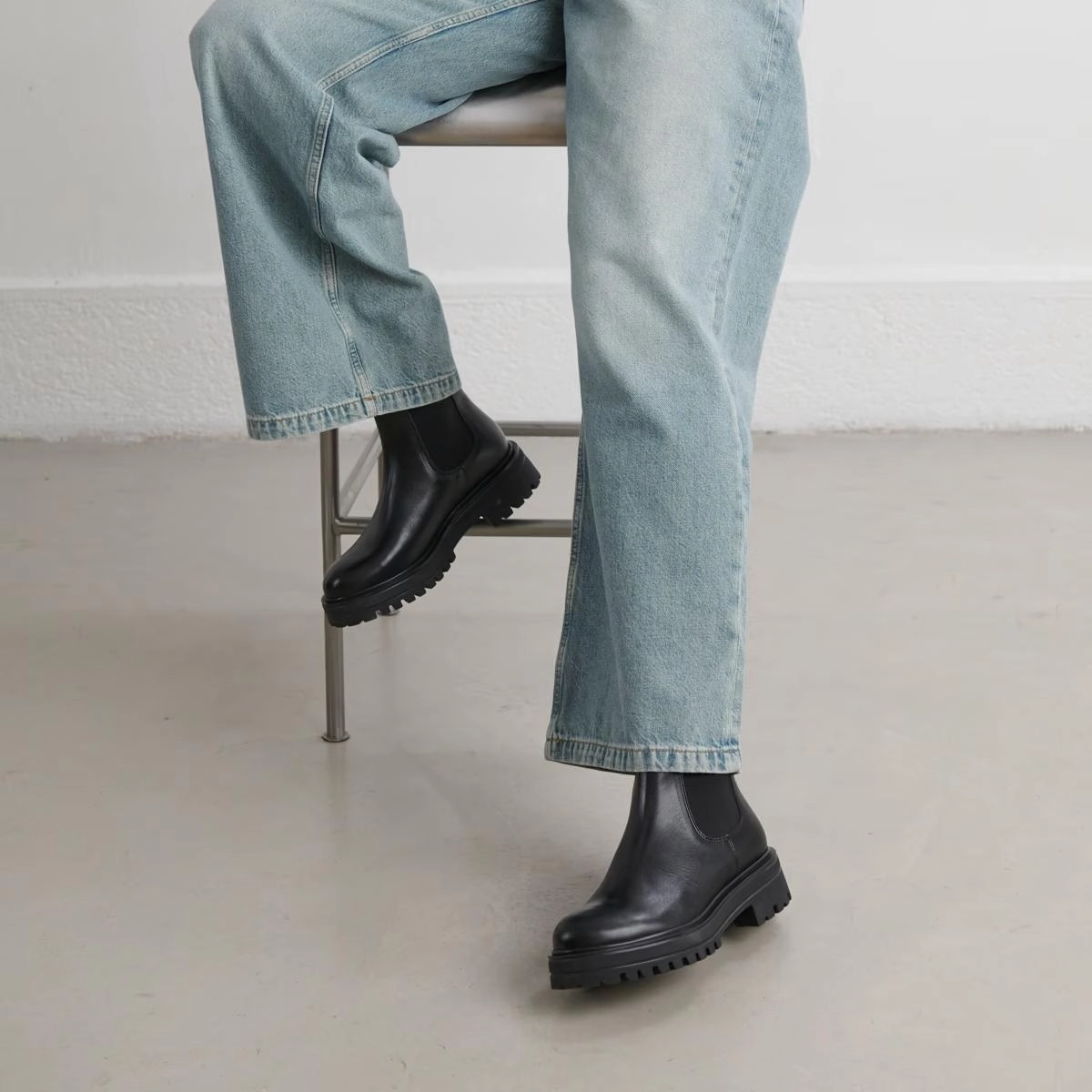 225- Amandine Cuir Noir Stylish Footwear