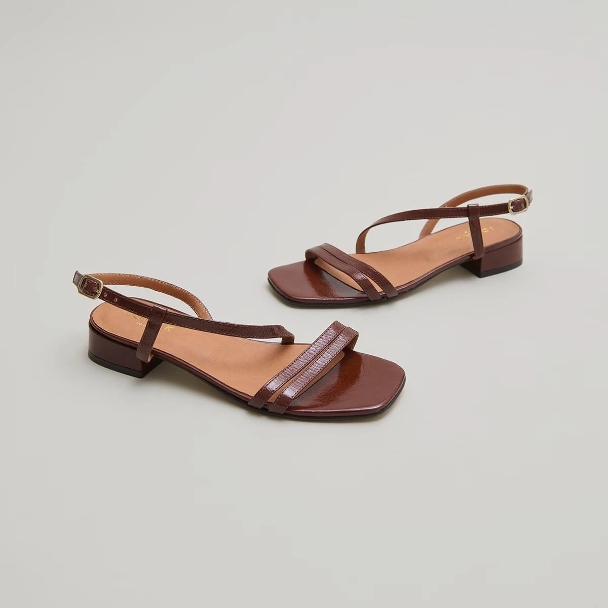 225- Anaya Cuir Brillant Marron Stylish Footwear