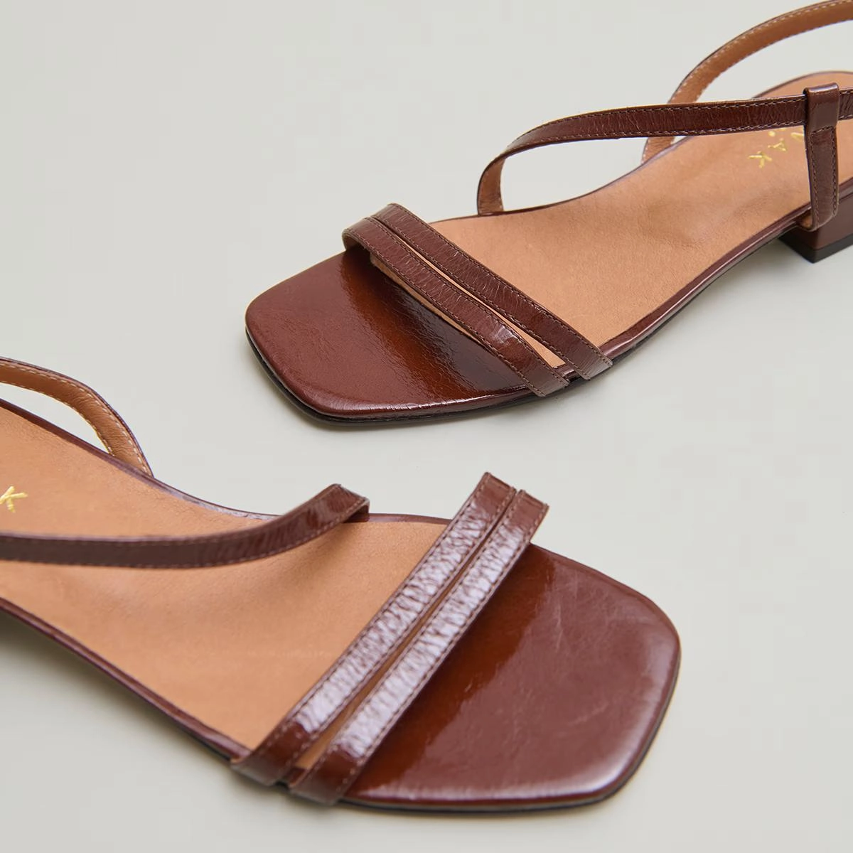 225- Anaya Cuir Brillant Marron Stylish Footwear