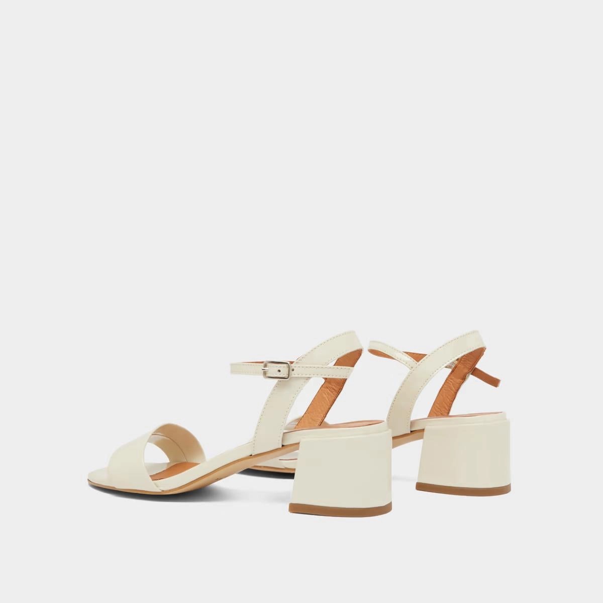 225- Anker Bis Vernis Ecru Stylish Footwear