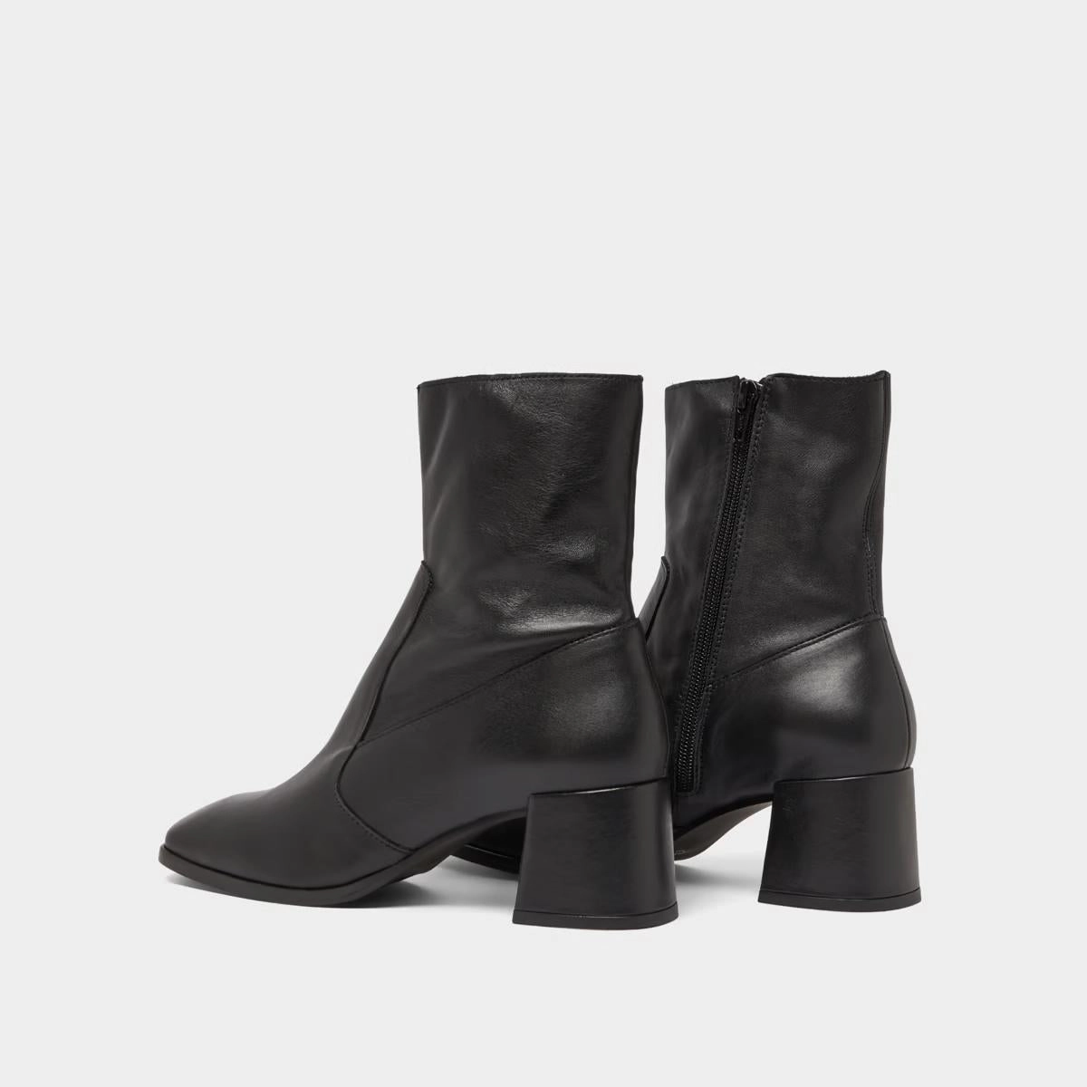 225- Argentat Cuir Noir Stylish Footwear
