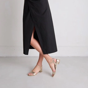 225-se Via Bis Rept Metalli Or Jonak women's stylish shoes with modern design