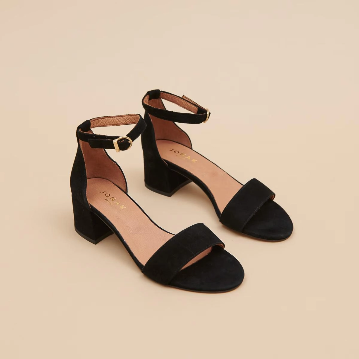225- Verdi Velours Noir Stylish Footwear