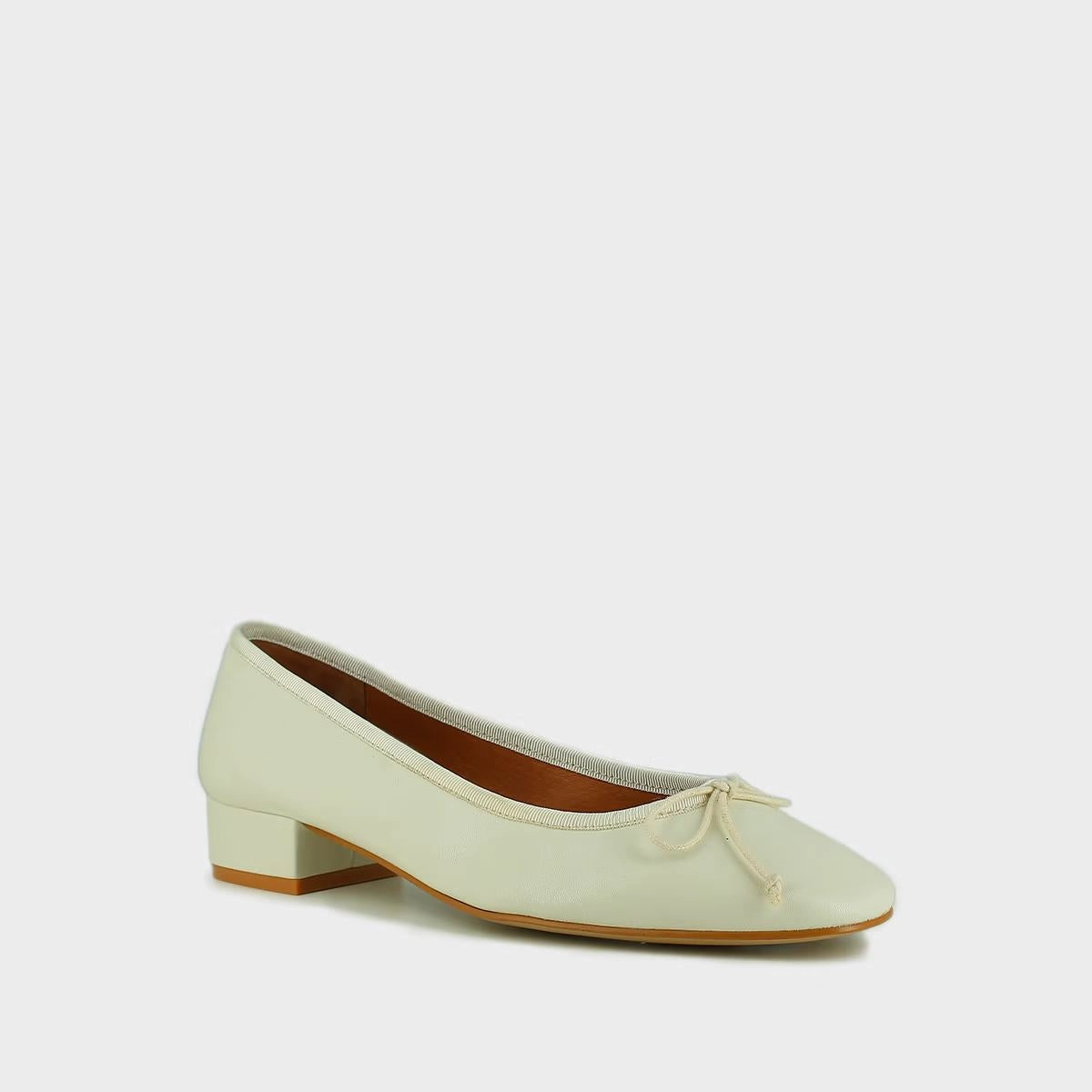264- Dadou Cuir Ecru Stylish Footwear