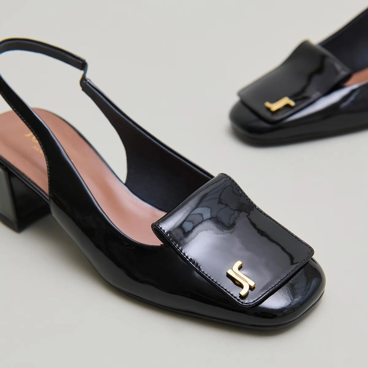264- Daiki Vernis Noir Stylish Footwear