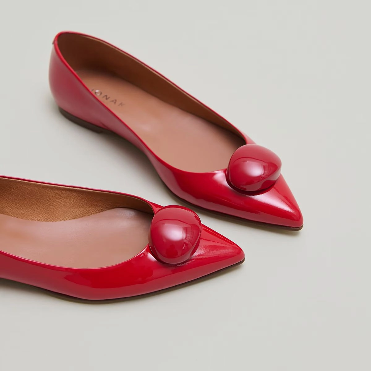 264- Dalido Vernis Rouge Stylish Footwear