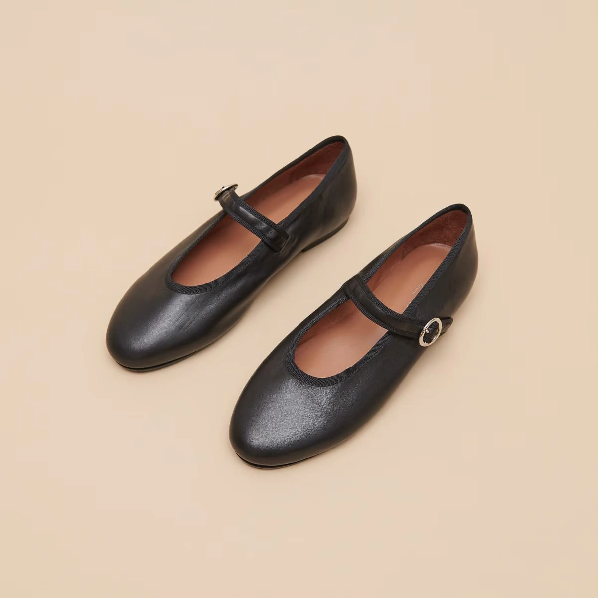 264- Deesse Cuir Noir Stylish Footwear