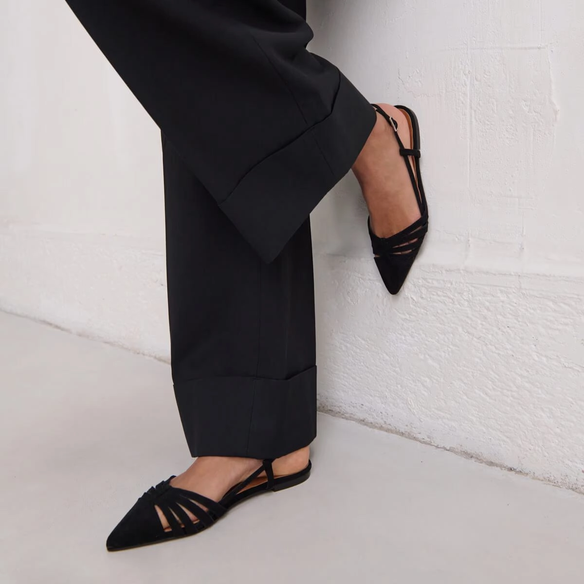 264- Delicatesse Velours Noir Stylish Footwear