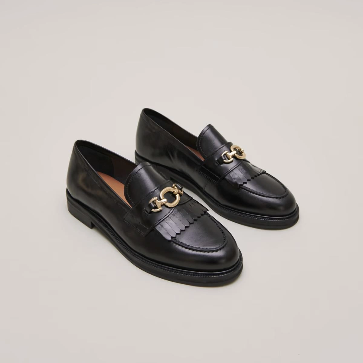 264- Delphes Cuir Noir Jonak women's stylish shoes with modern design