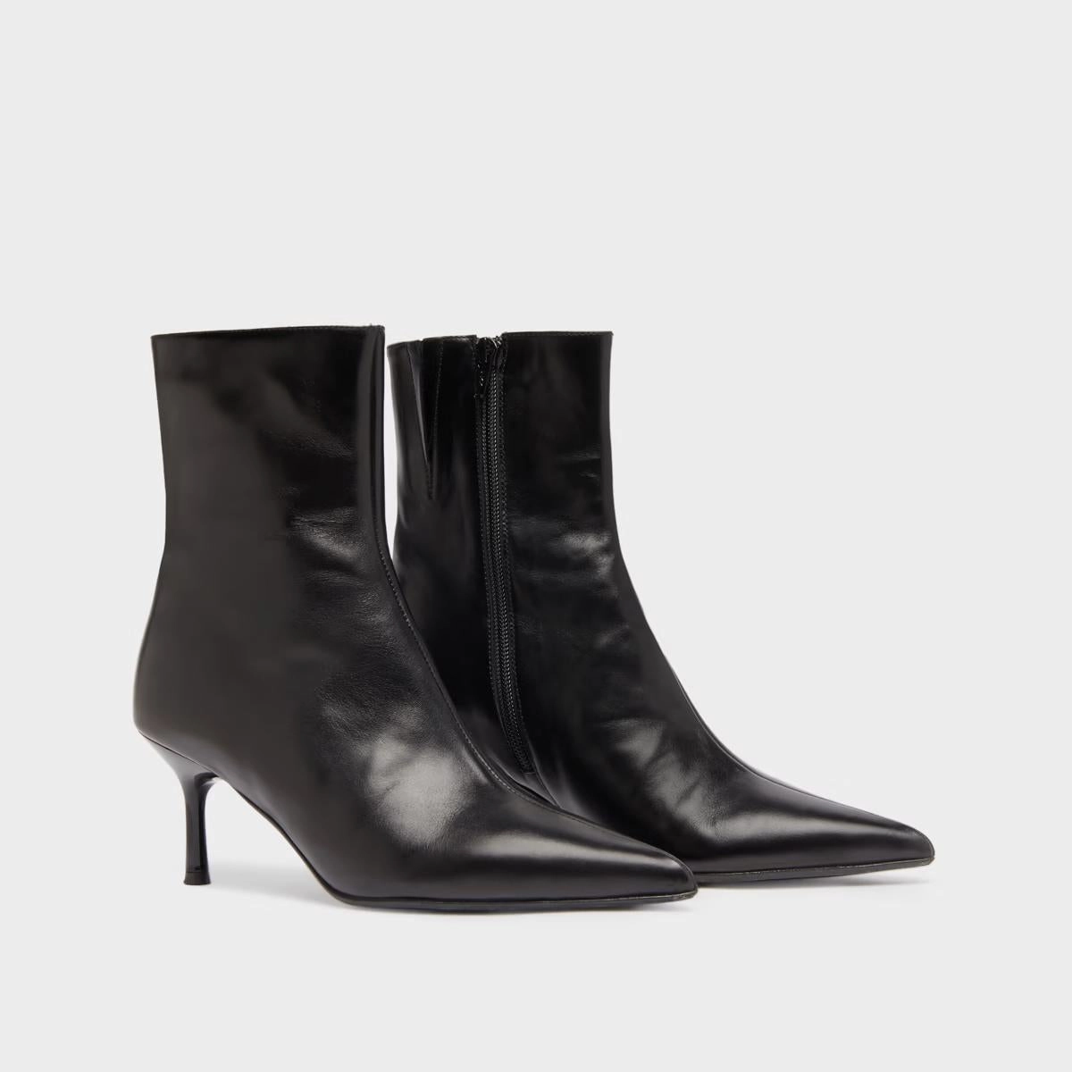 264- Diem Cuir Noir Stylish Footwear