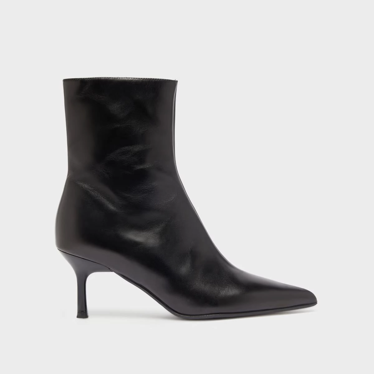264- Diem Cuir Noir Stylish Footwear