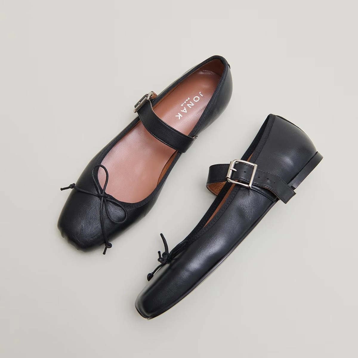 264- Dominante Cuir Noir Jonak women's stylish shoes with modern design