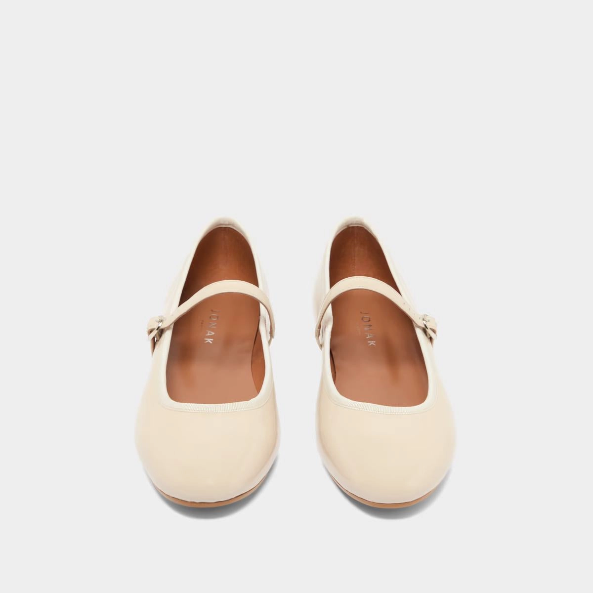 264-e Douceur Vernis Pliss Ecru Stylish Footwear