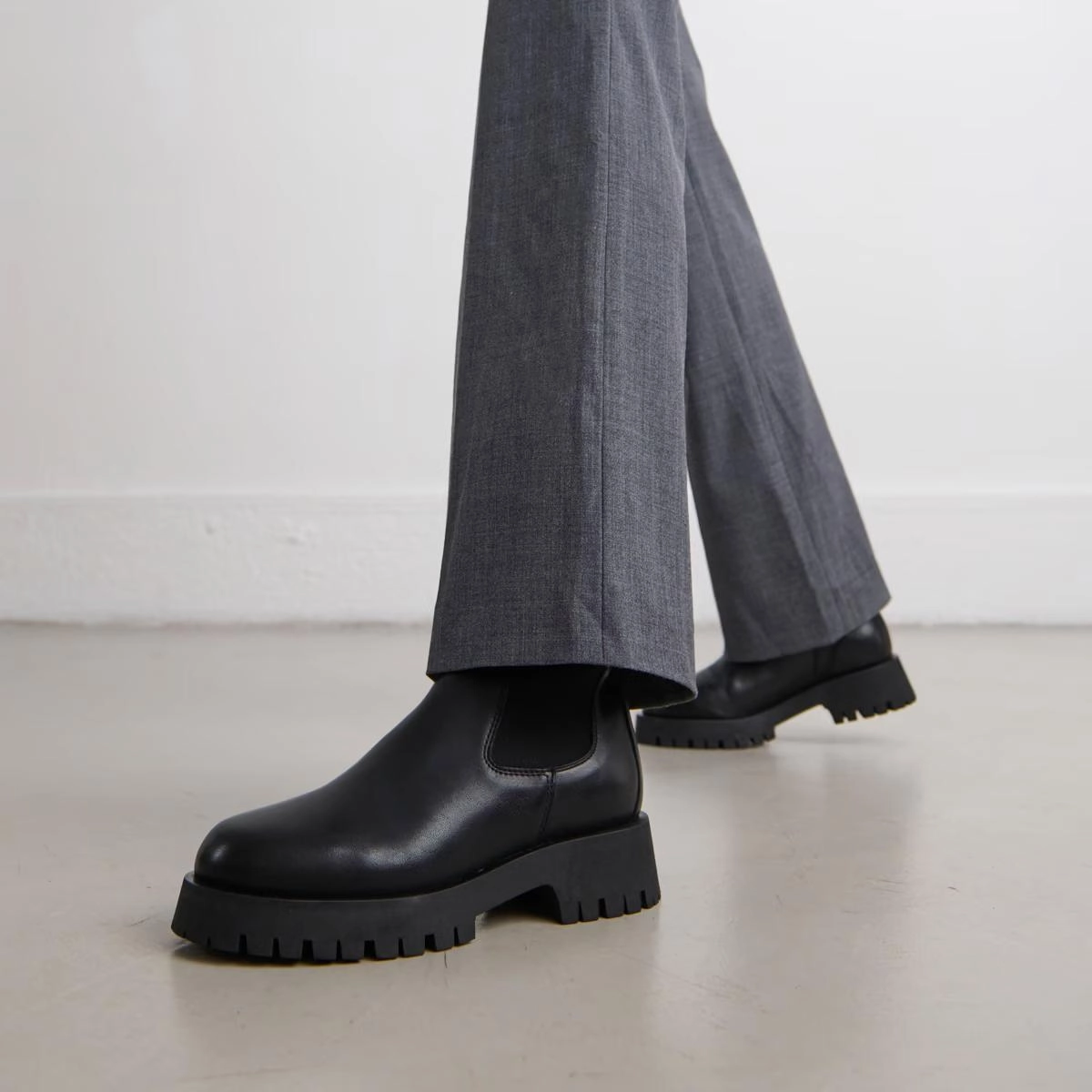 264- Ridle Cuir Noir Stylish Footwear