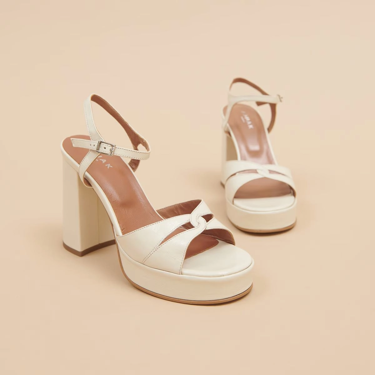 264-t Justine Cuir Brillan Ecru Jonak women's stylish shoes with modern design
