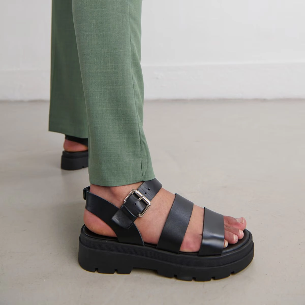 388- Priame Cuir Noir Stylish Footwear