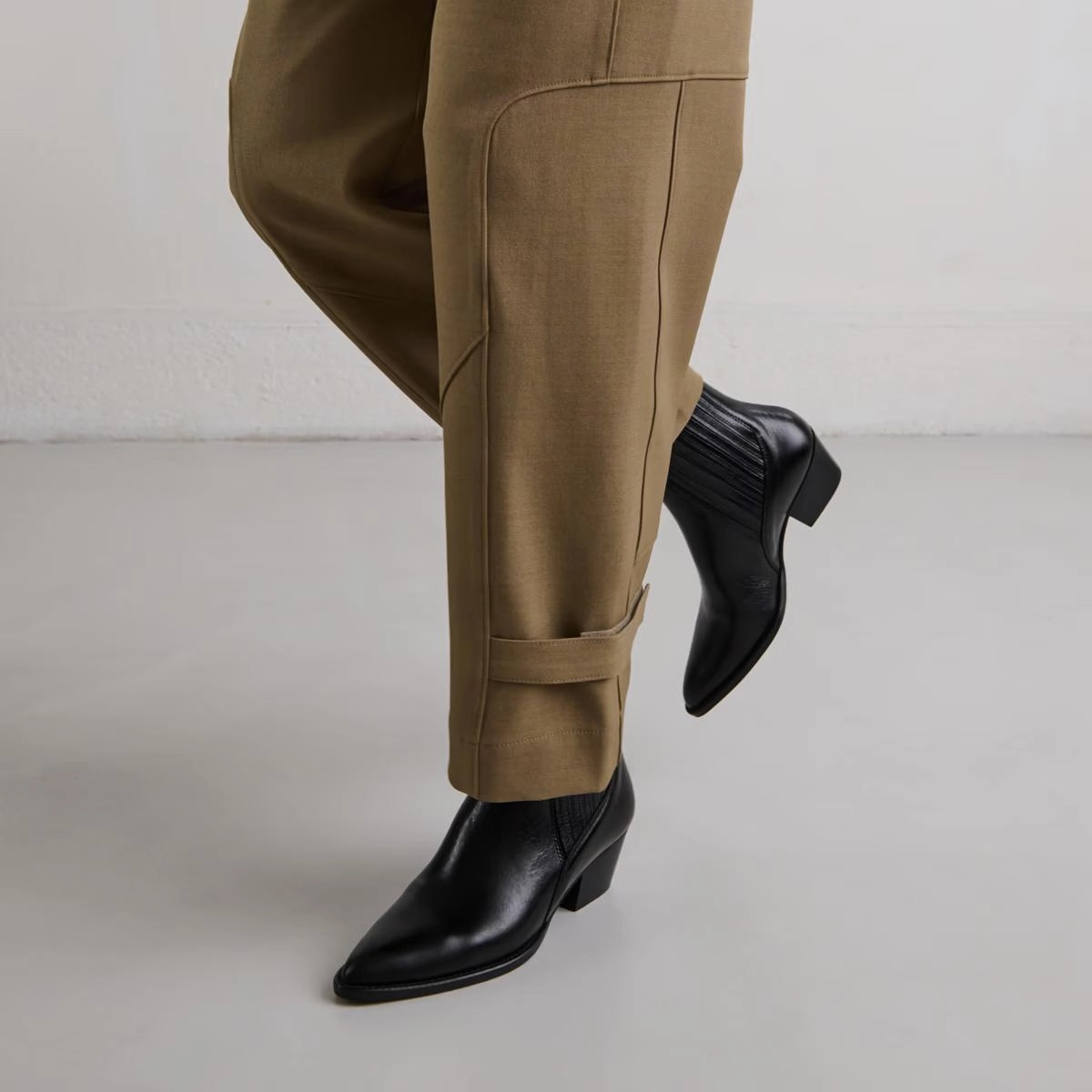 429- Bailey Cuir Noir Stylish Footwear