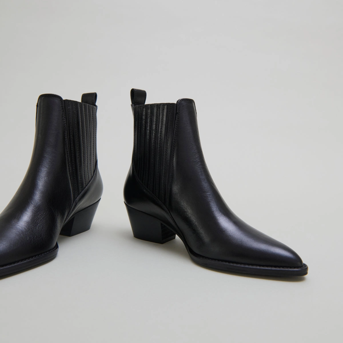429- Bailey Cuir Noir Stylish Footwear