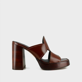429- Belle Cuir Glace Marron Jonak women's stylish shoes with modern design
