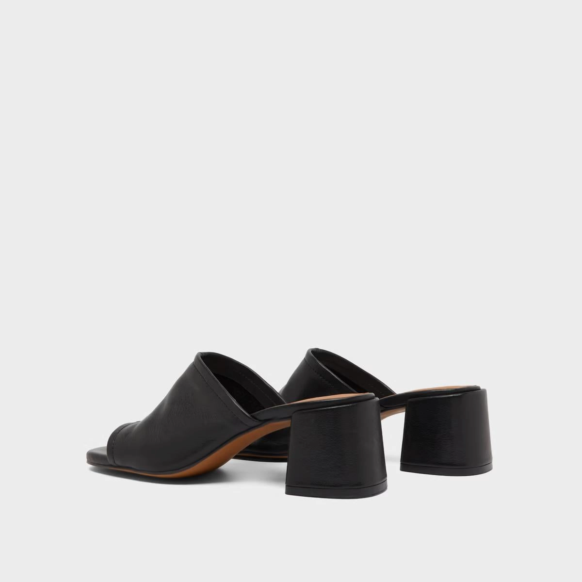 429- Butterfly Cuir Noir Stylish Footwear