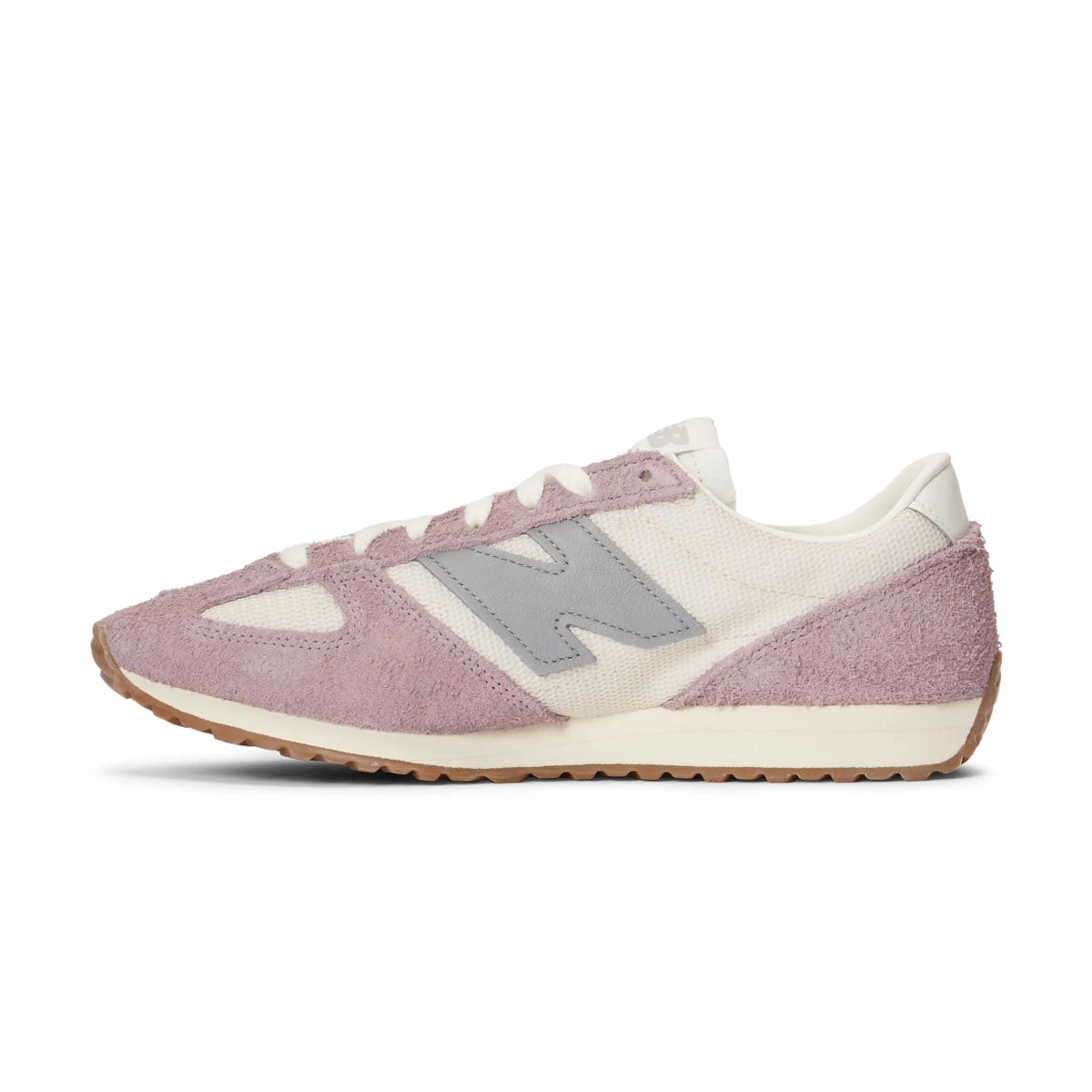 471 'Ice Wine Linen' New Balance sneaker close-ups