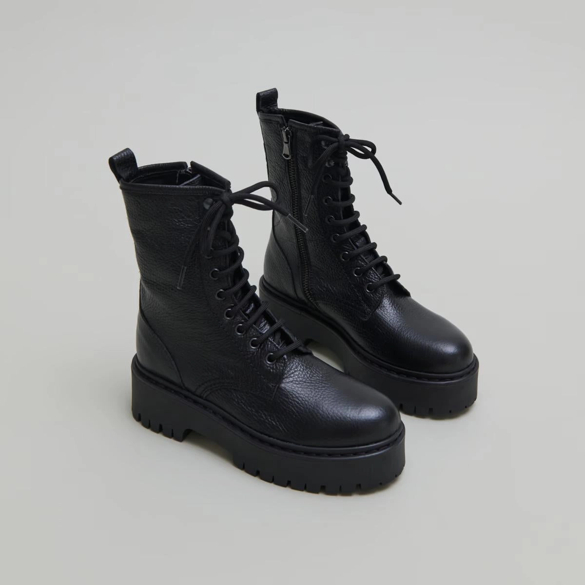 525- Robbo Cuir Graine Noir Jonak women's stylish shoes with modern design
