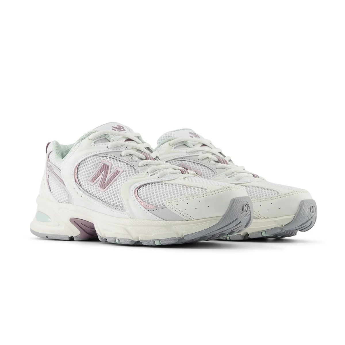 530 'Sea Salt' New Balance sneaker close-ups