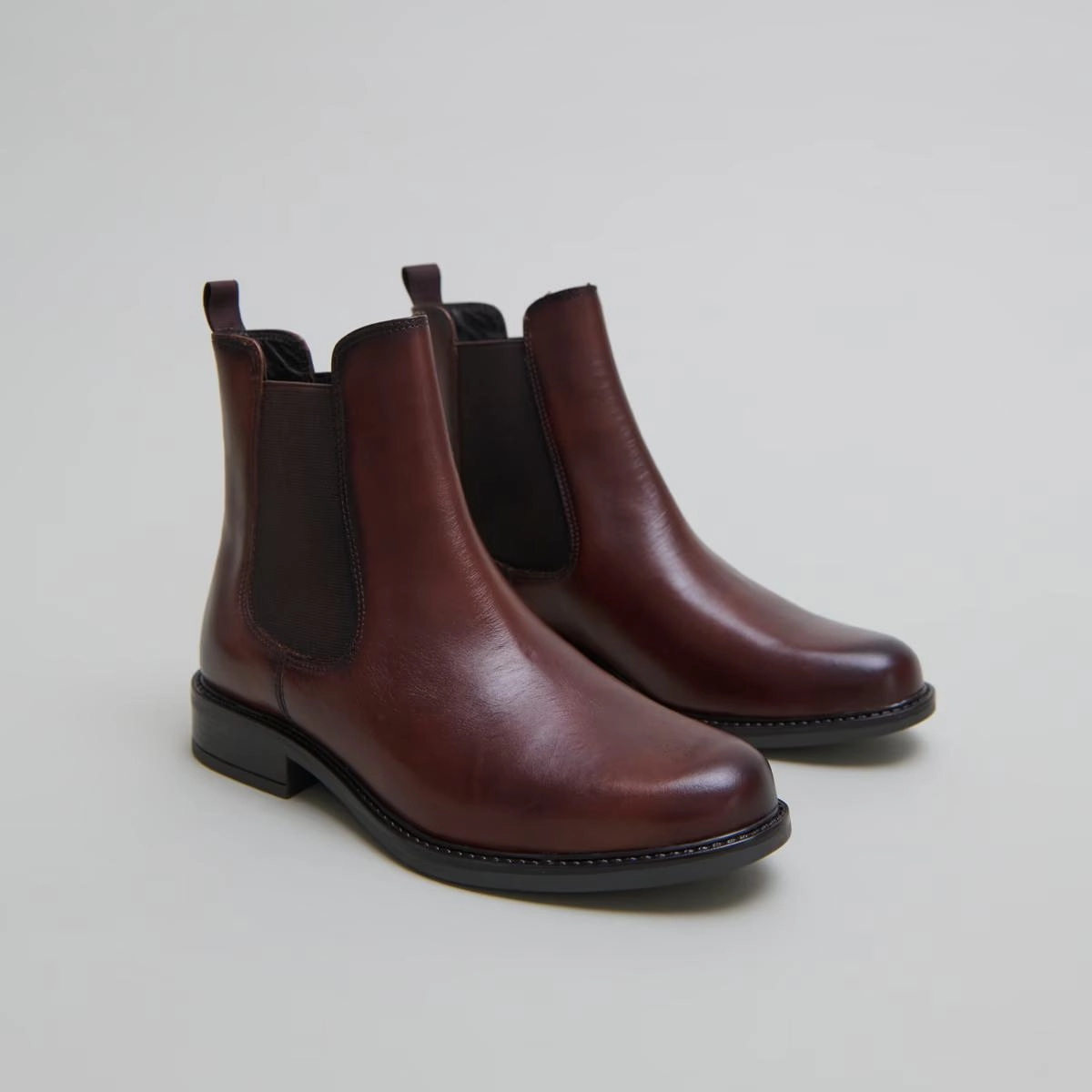 542- Audry Cuir Cognac Jonak women's stylish shoes with modern design