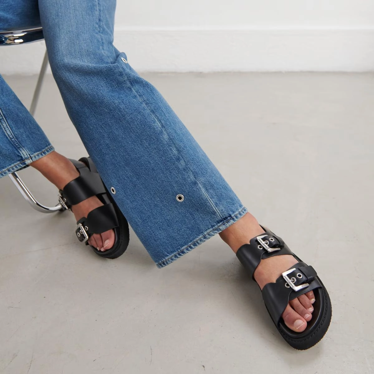 585- Lago Cuir Glace Noir Stylish Footwear