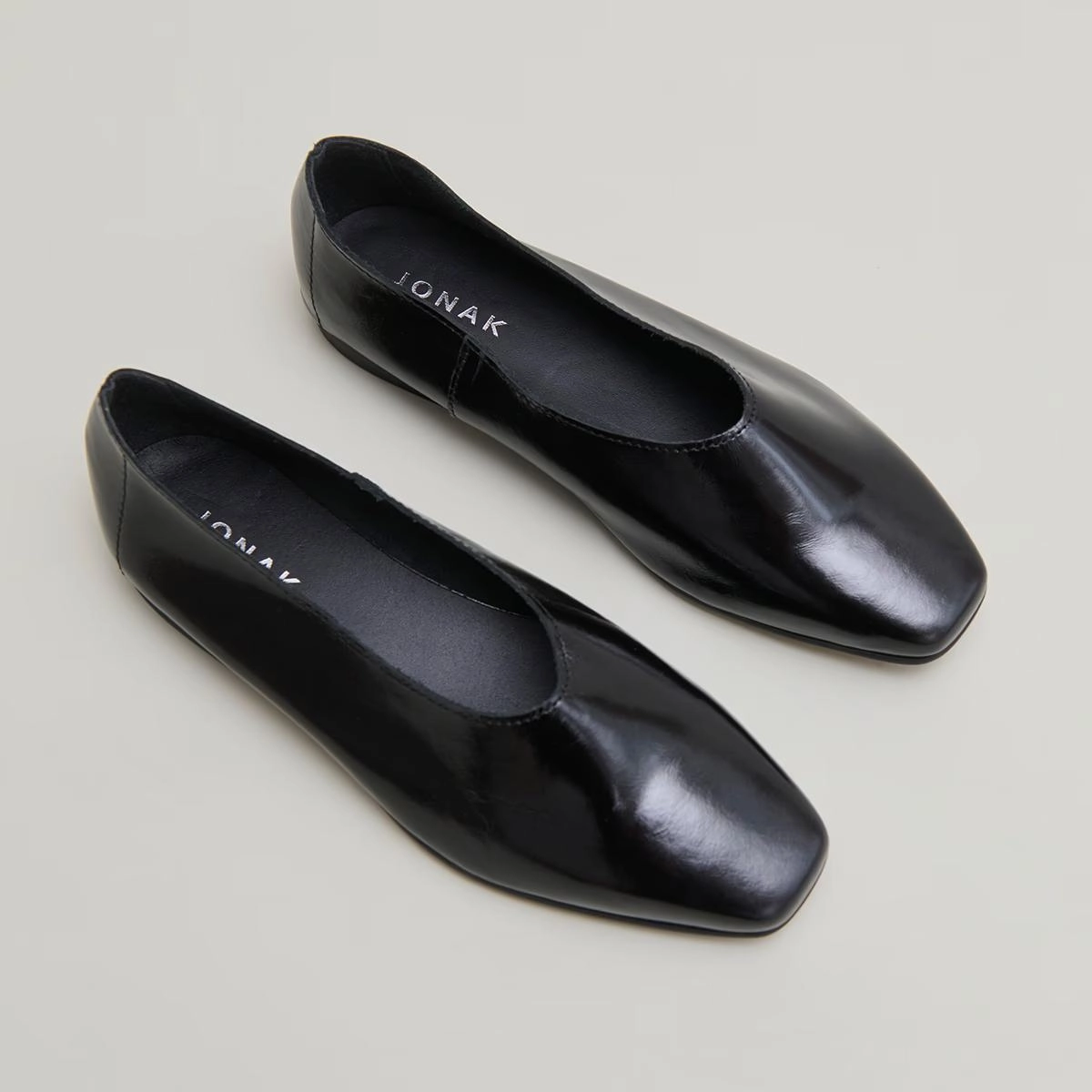 585- Lea Vernis Plisse Noir Stylish Footwear