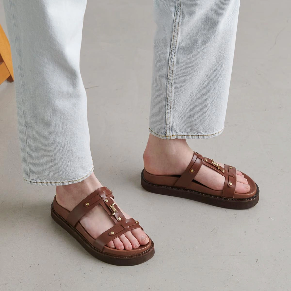 585- Luana Cuir Glace Marron Stylish Footwear