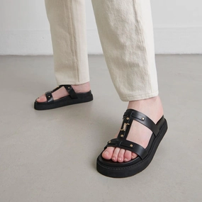 585- Luana Cuir Glace Noir Jonak women's stylish shoes with modern design