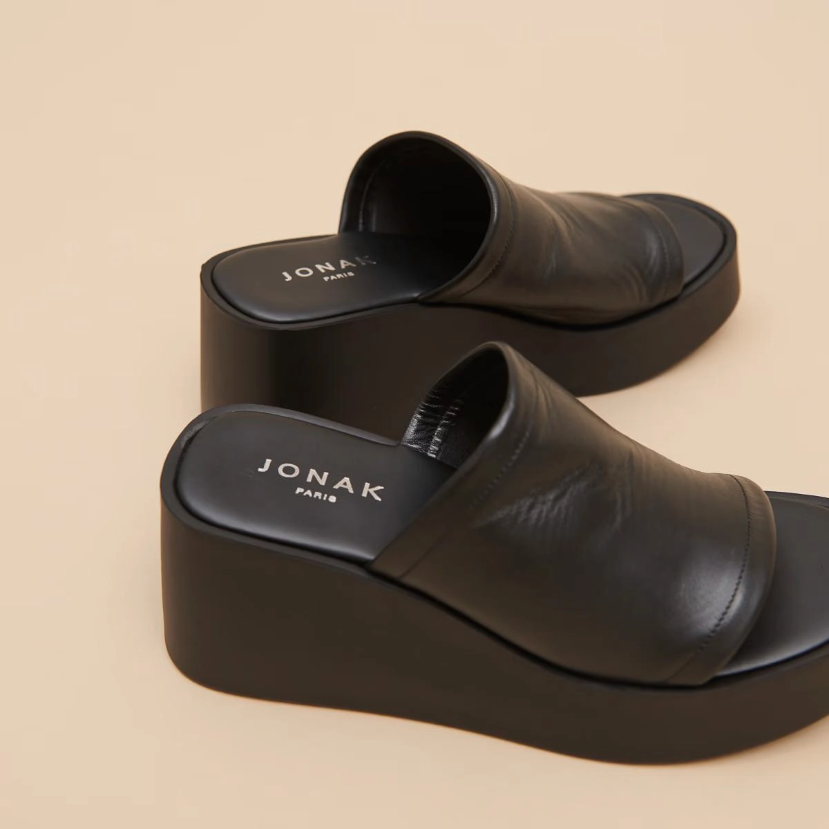 587- Eugene Cuir Noir Stylish Footwear