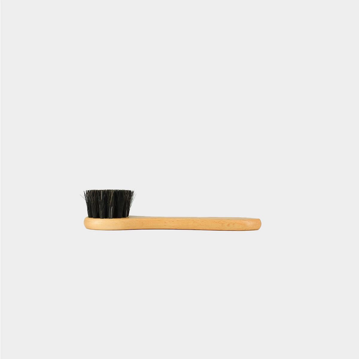 634- Brosse Palot Divers Stylish Footwear