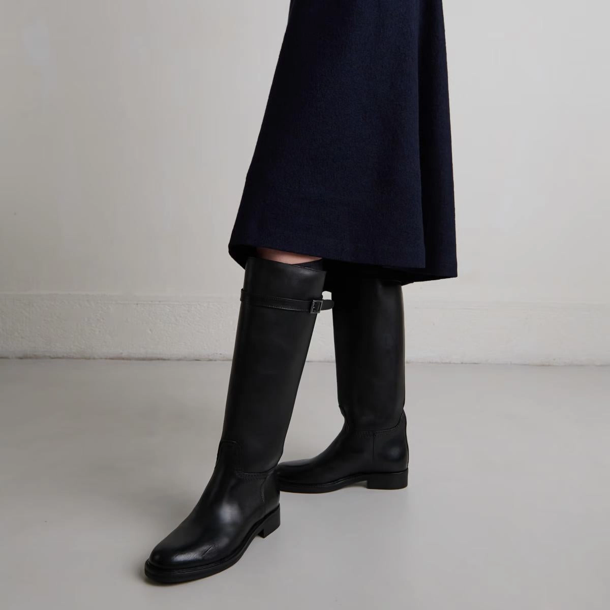 645- Romane Cuir Noir Stylish Footwear