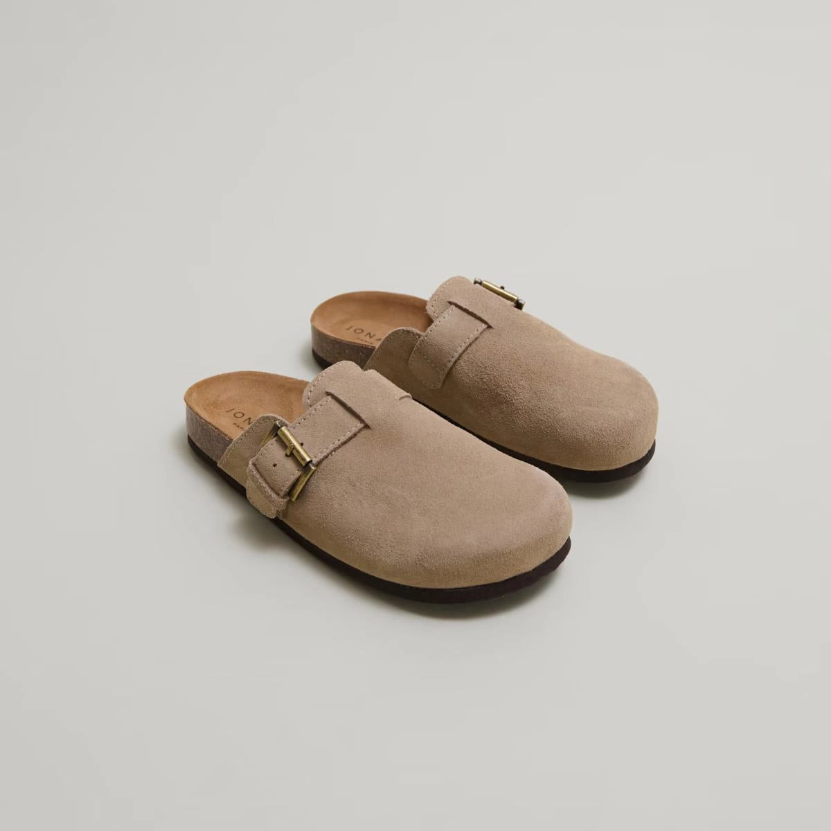 649- Munch Croute Taupe Jonak women's stylish shoes with modern design