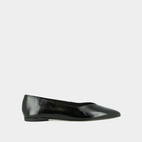655- Noemie Vernis Plisse Noir Jonak women's stylish shoes with modern design
