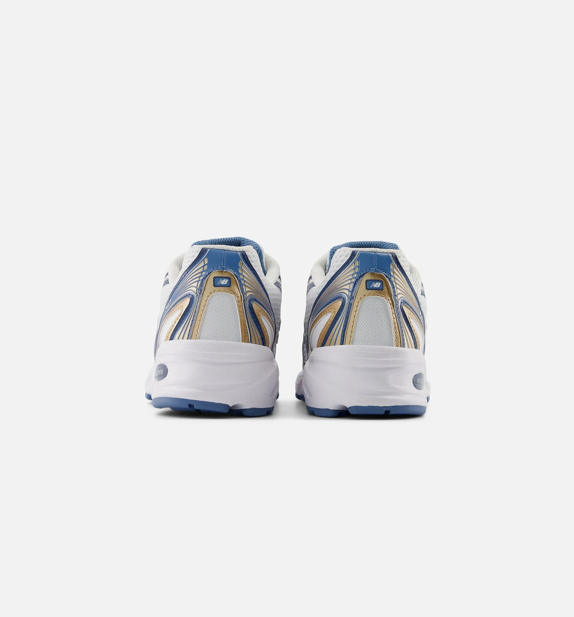 740 Womens Lifestyle Shoe - Heron Blue/Vintage Indigo/Gold Metallic/Sea Salt New Balance versatile casual sneakers