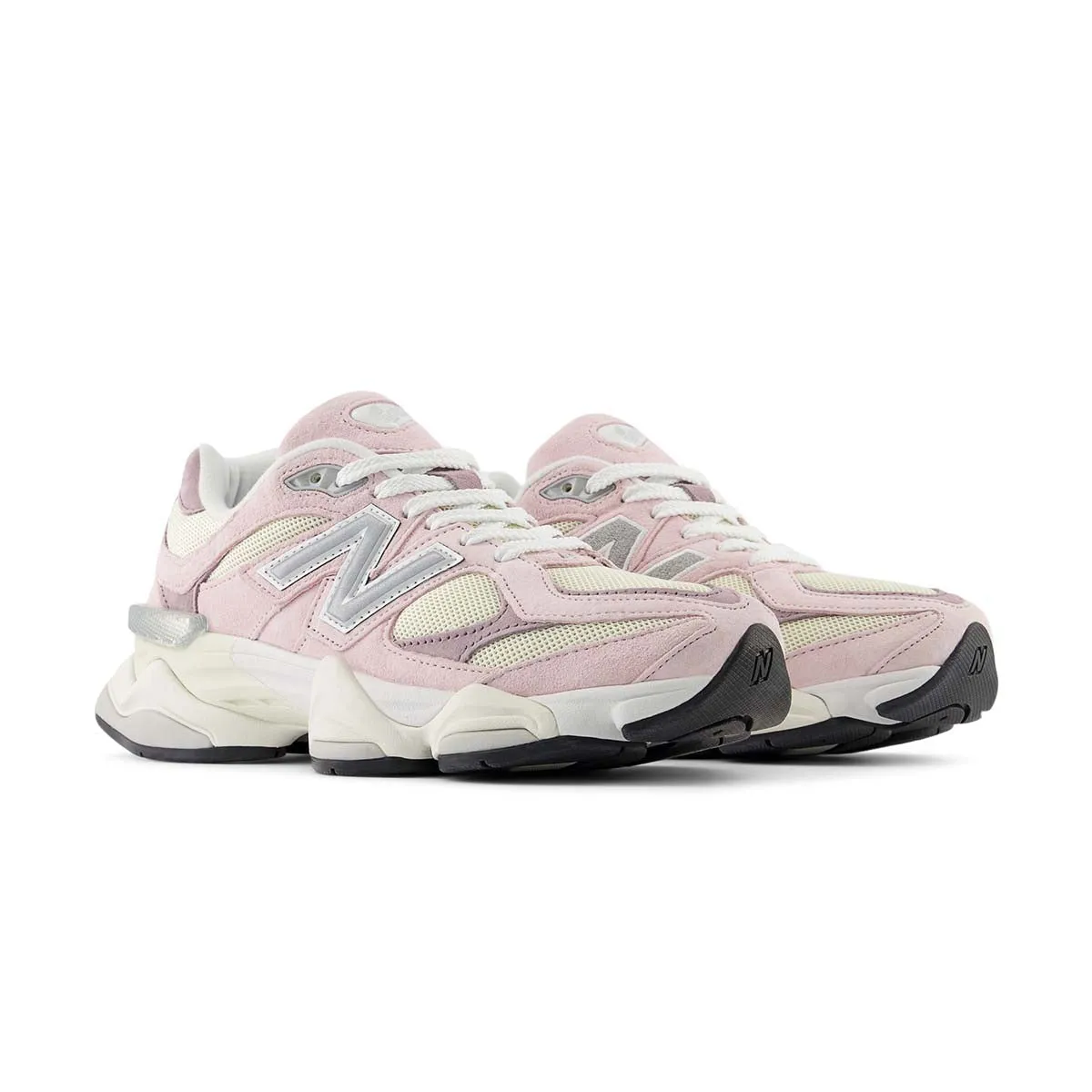 9060 'Rose Sugar' New Balance sneaker close-ups