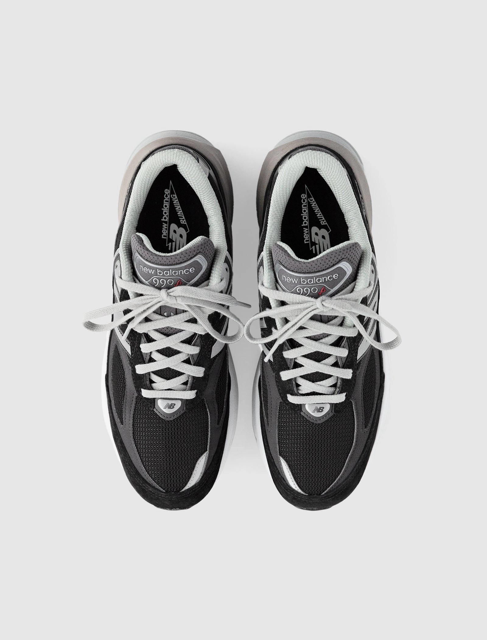 990V6 "BLACK/GREY" Nike Air Max 1