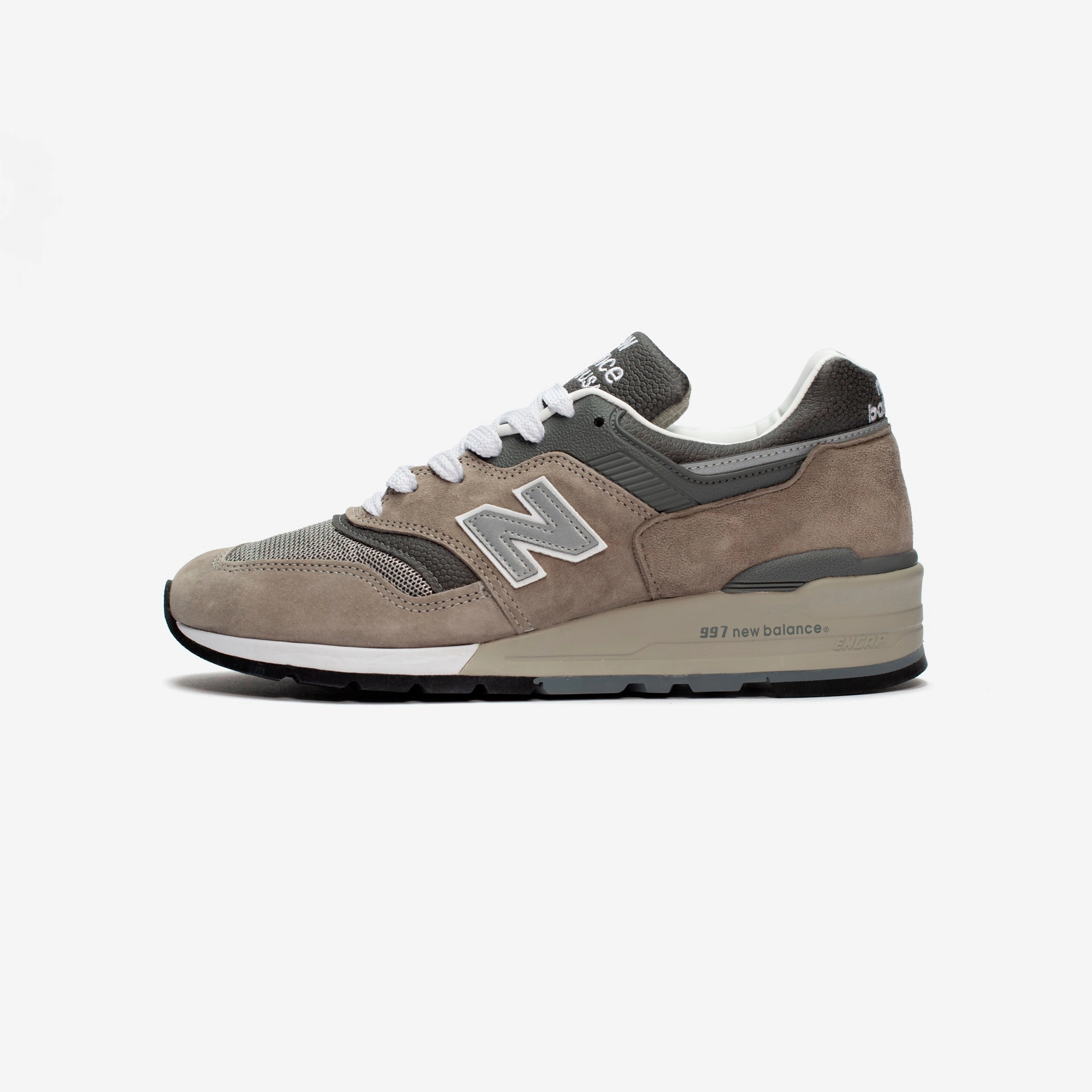 997 Nike Max 1 sneakers